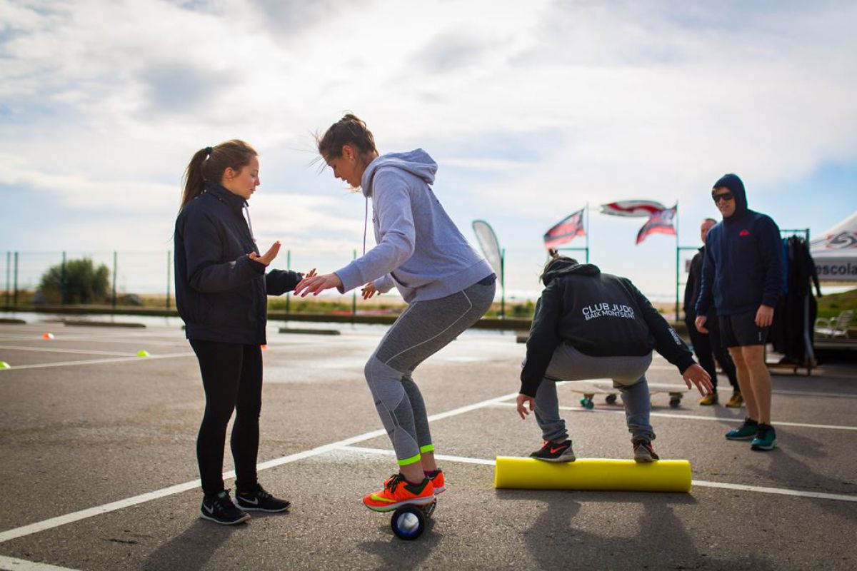 Dinàmiques a la Platja: Diversió i Connexió